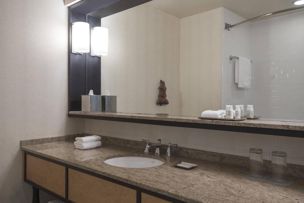 Renaissance New Orleans Arts Warehouse District Hotel Екстериор снимка